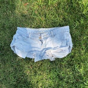 Jean ripped shorts